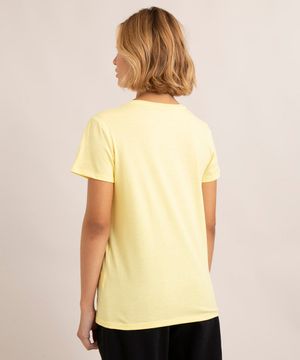 camiseta de algodão tom e jerry manga curta decote redondo amarelo claro