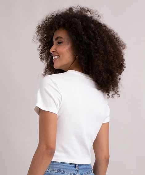 camiseta cropped baby look "flowers bloom in their own time" manga curta decote redondo off white