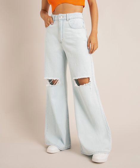 calça wide pantalona jeans cintura super alta com rasgos azul claro