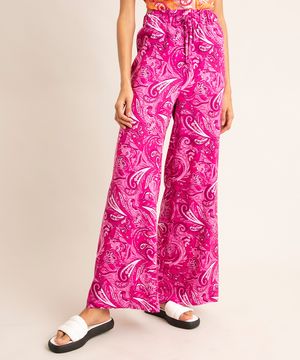 calça wide pantalona de viscose estampada paisley cintura super alta além dos mares noronha manu gavassi rosa escuro