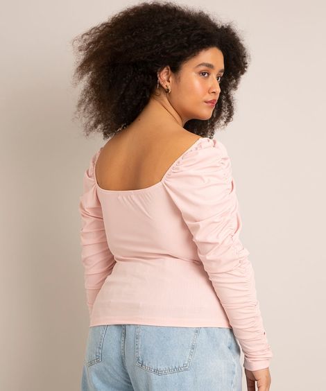blusa canelada plus size franzida manga longa decote ombro a ombro rosa claro