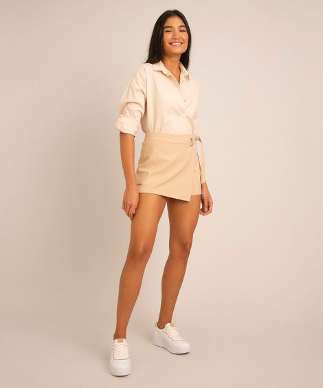 Short Saia Transpassado com Argola e Bolsos Cintura Alta Bege