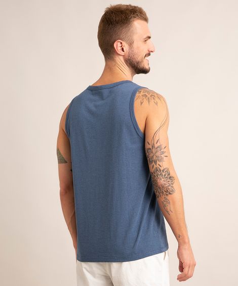 regata gola careca com bolso azul marinho