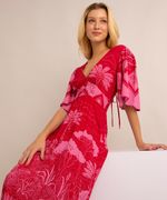 vestido-longo-de-viscose-manga-curta-ampla-decote-v-estampa-tropical-vermelho-1006085-Vermelho_4