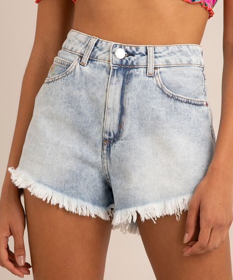 short vintage cintura super alta jeans marmorizado com bordado love azul claro
