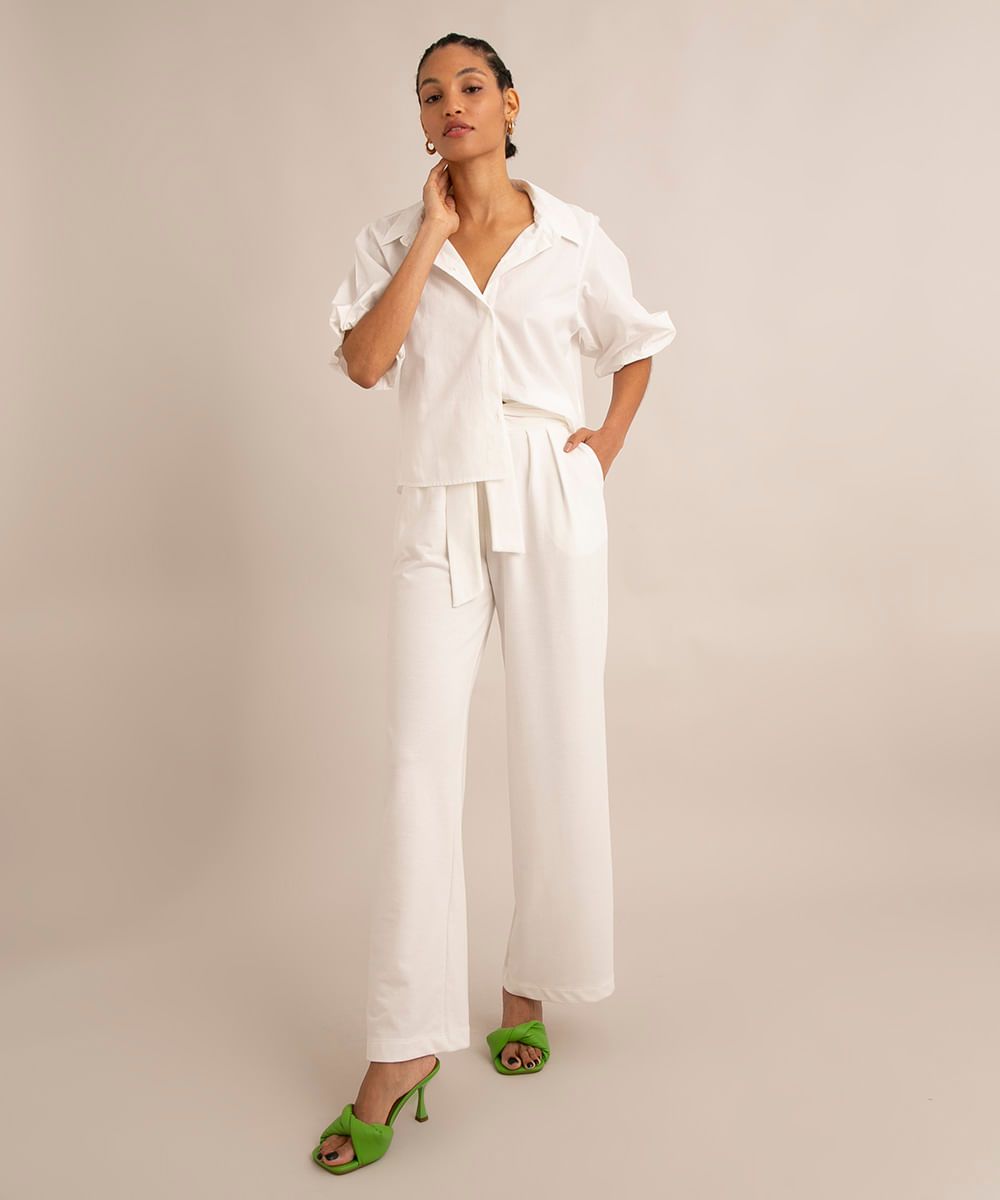 calça wide leg pantalona cintura super alta com pregas e amarração off white é boa?