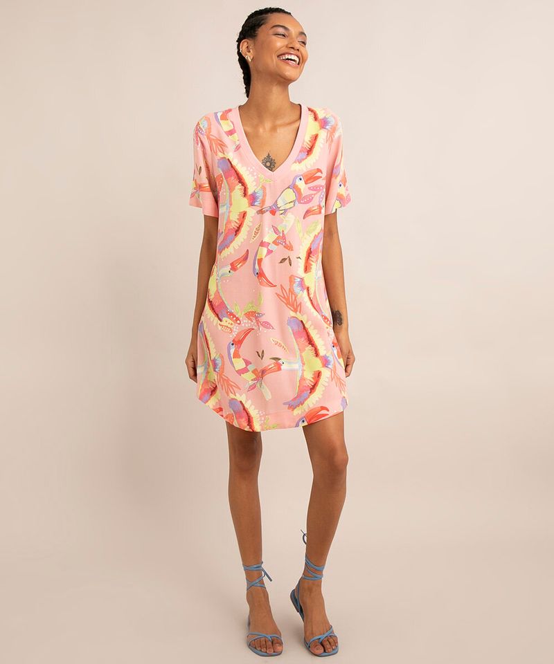 vestido-curto-de-viscose-manga-curta-decote-v-estampa-de-tucanos-rosa-1006764-Rosa_4