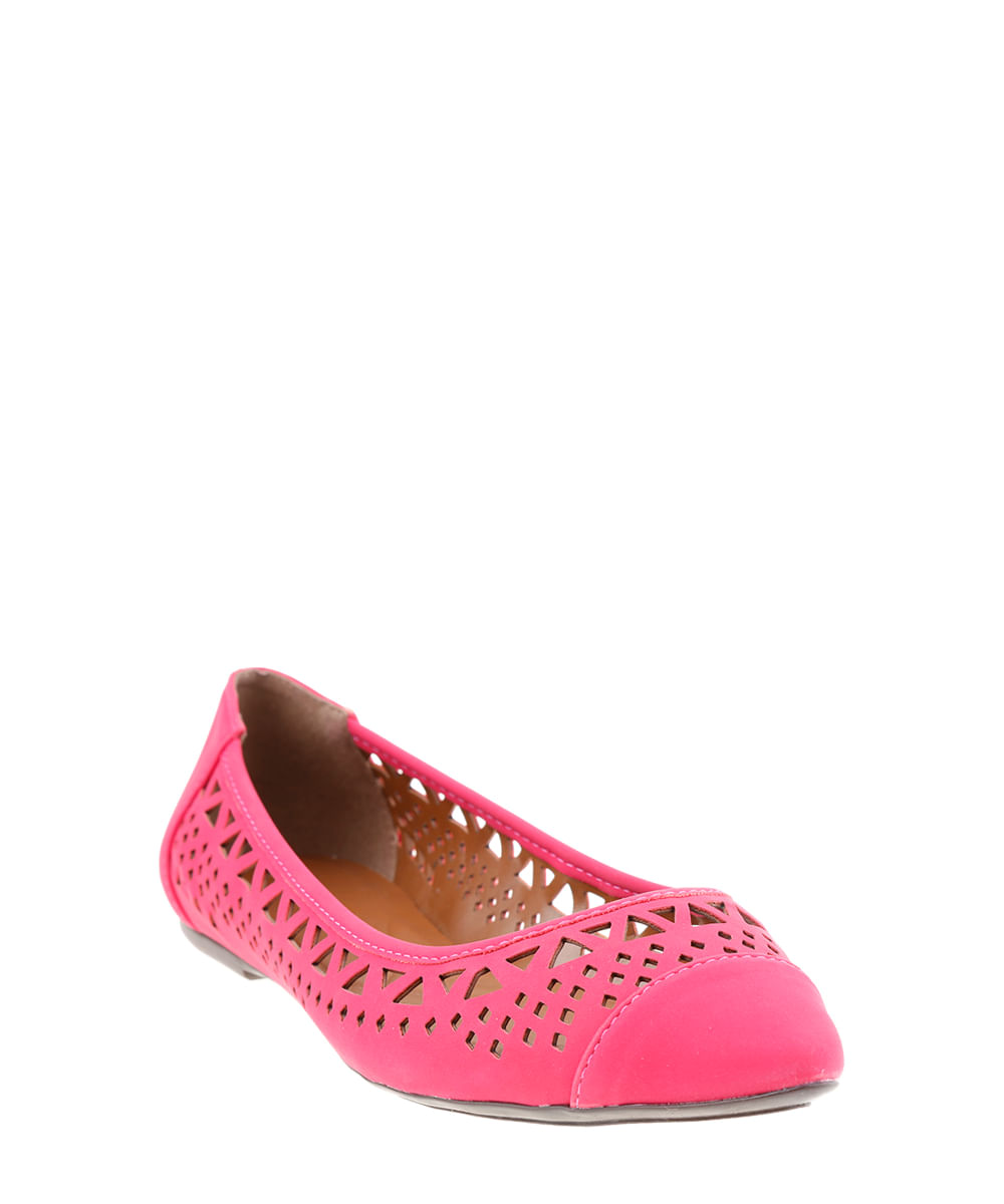 Sapatilha com Recortes Vazados Rosa