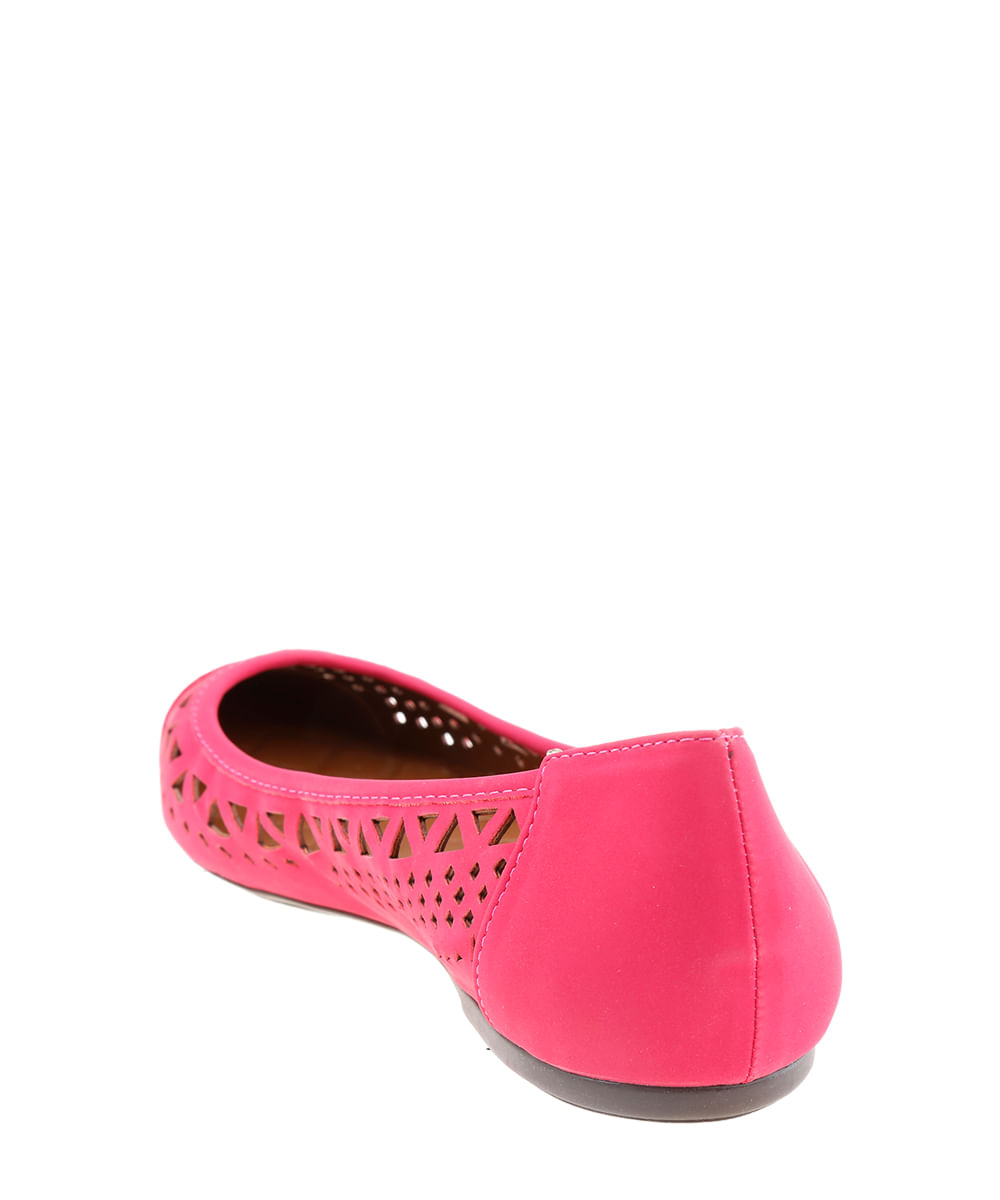 Sapatilha com Recortes Vazados Rosa