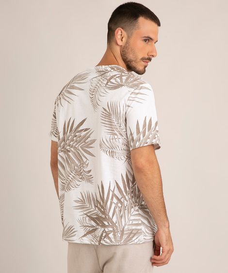 camiseta comfort de algodão estampada folhagem manga curta gola careca branca