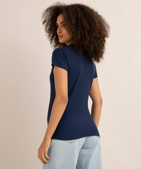 camiseta de algodão peruano decote v azul