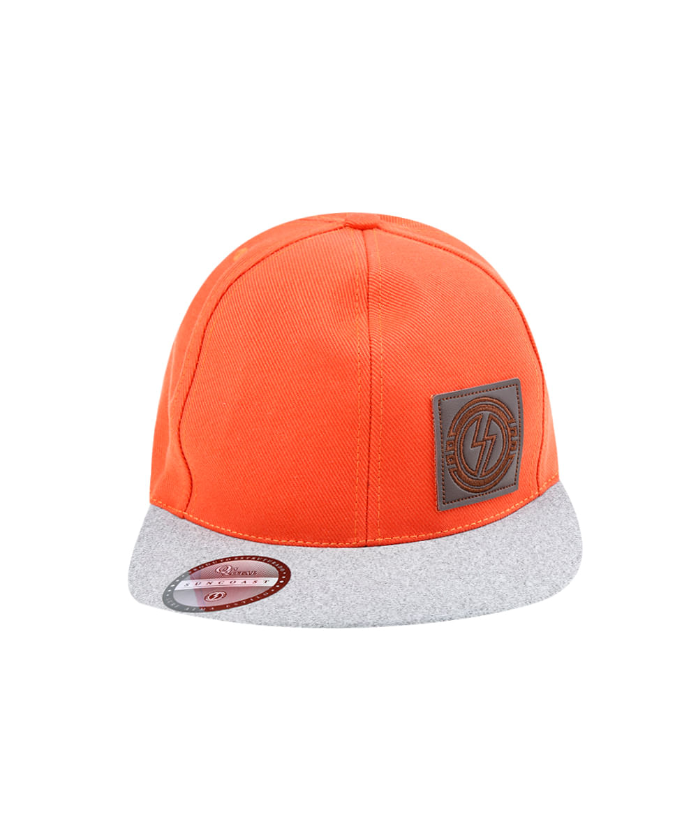 Boné com Aplicação Laranja