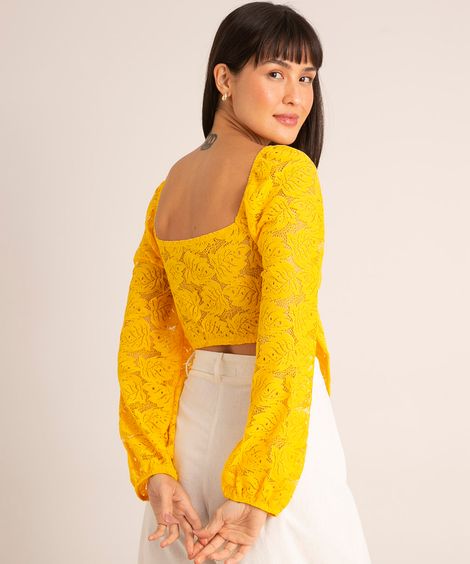 blusa cropped de renda com amarração manga bufante decote v amarela