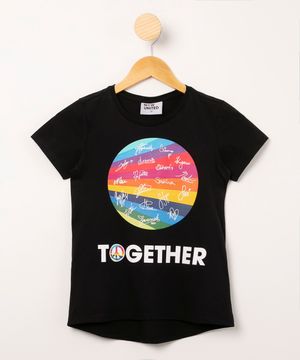 blusa infantil de algodão manga curta estampada autógrafos now united preta