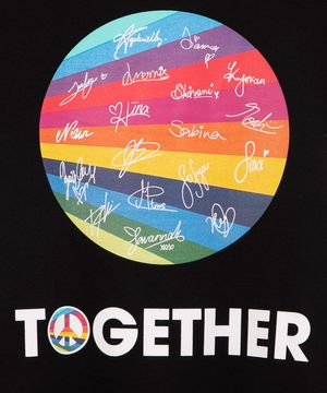 blusa infantil de algodão manga curta estampada autógrafos now united preta