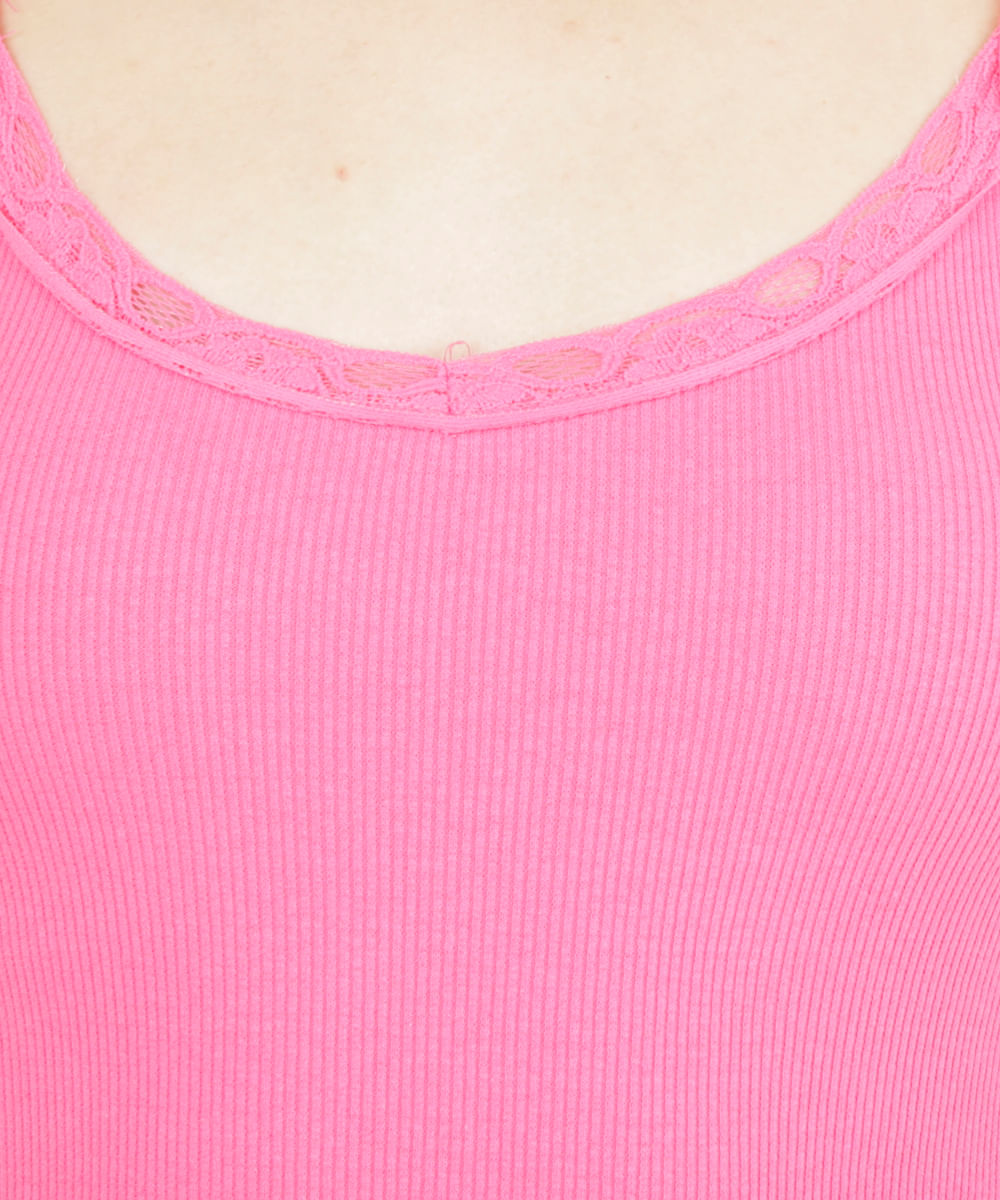 Regata Canelada com Renda Rosa