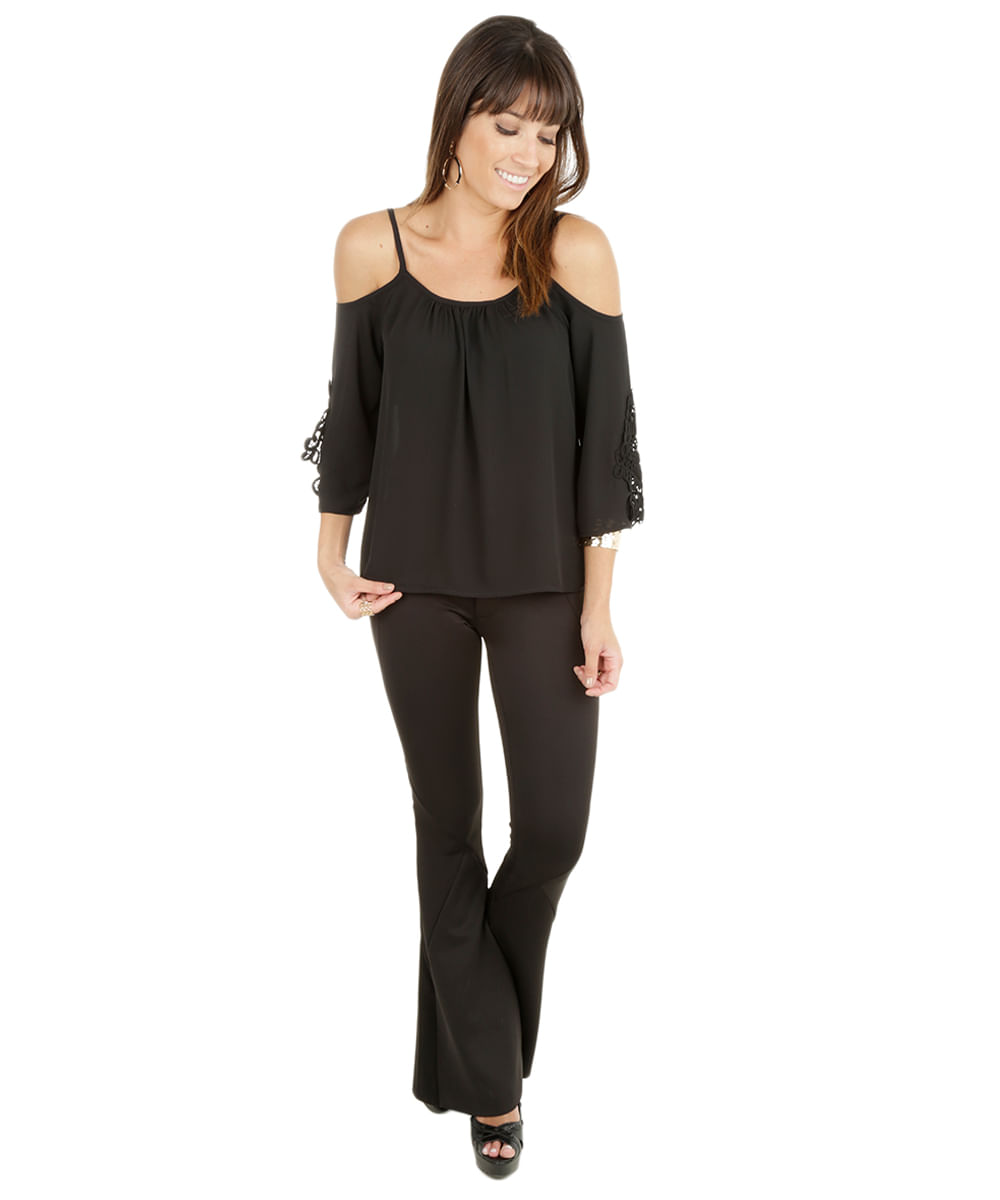 Blusa Open Shoulder com Renda Preta