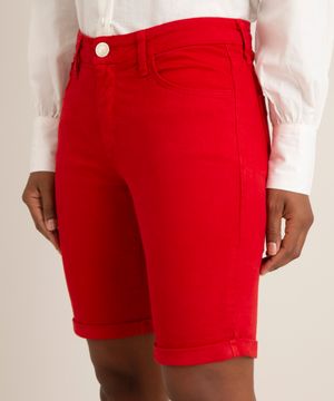 bermuda de sarja com barra dobrada vermelho