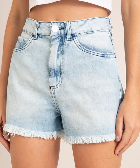 short vintage jeans cintura super alta com barra desfiada azul claro