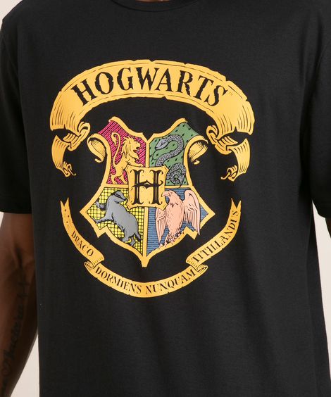 Camiseta Masculina Hogwarts Harry Potter Manga Curta Gola Preta
