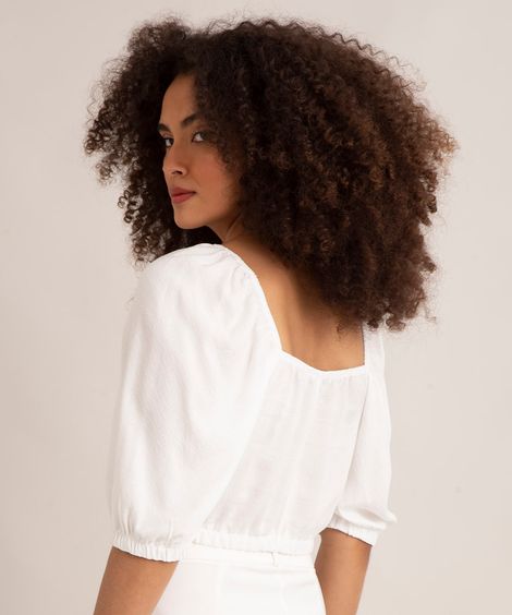 blusa cropped de viscose texturizada manga bufante off white