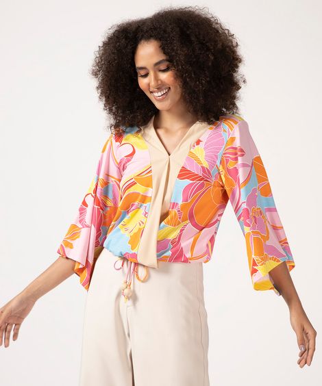 blusa manga 7/8 com transpasse estampa floral e amarração multicor