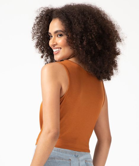 regata cropped básica decote redondo com nó caramelo