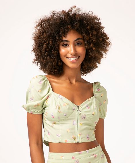 blusa cropped mangas bufantes frutas verde