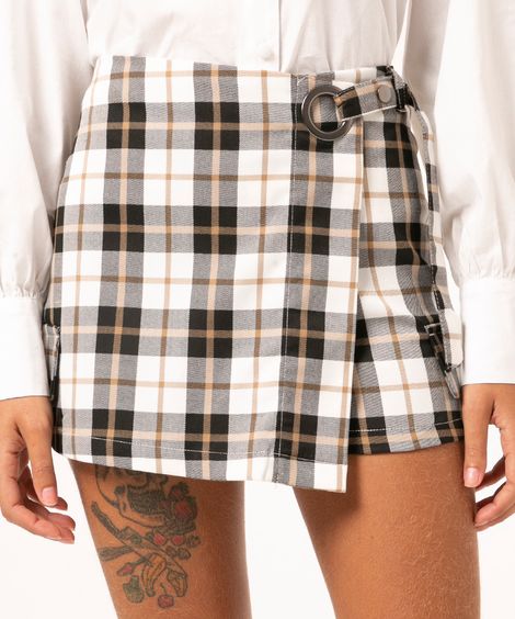short saia xadrez com argola cinza