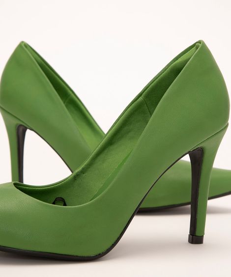 scarpin salto alto fino oneself verde