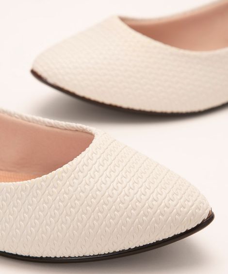 sapatilha texturizada bico fino moleca off white