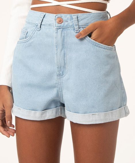 Short Mom Jeans Cintura Super Alta Barra Dobrada Azul Claro
