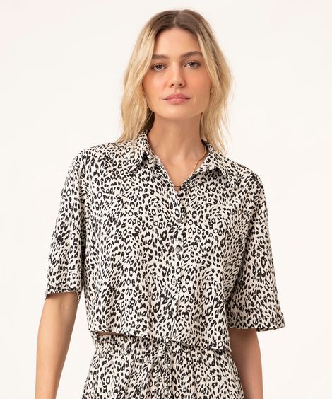 camisa cropped manga curta animal print off white
