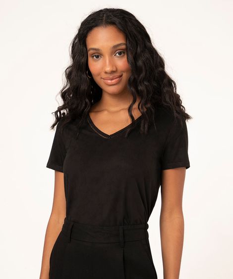 Blusa de Suede com Entremeio Manga Curta Decote V Preta