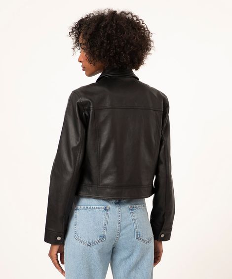 jaqueta shacket com bolsos preta