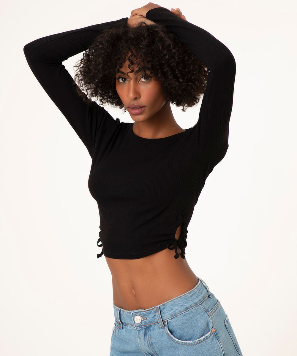 Blusa <em>cropped</em> com amarração lateral, da C&A