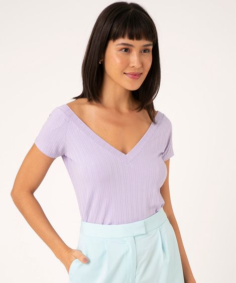 blusa básica canelada decote v lilás