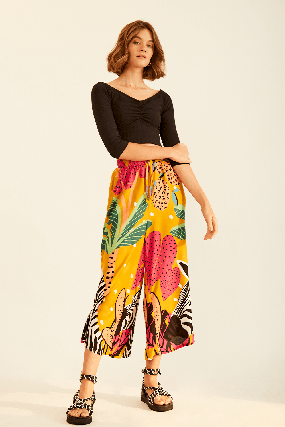 Calça pantacourt com elástico estampa zebrita Mercatto amarelo Menor preço em Calça pantacourt com elástico estampa zebrita Mercatto amarelo