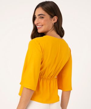 Blusa de Viscose Manga Curta Ampla Decote V Amarela