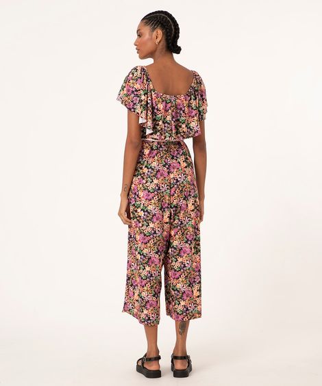 Macacão Pantacourt Estampado Floral Ciganinha com Cordão Preto