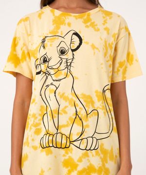 Camiseta Feminina Simba O Rei Leão Estampada Tie Dye Manga Curta Decote Redondo Amarela