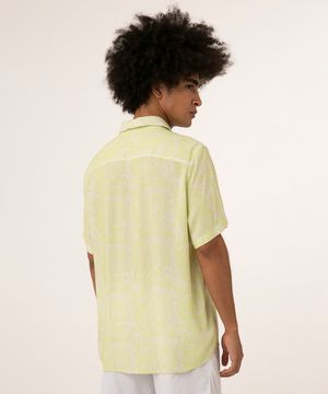 camisa de viscose estampa psicodélica verde