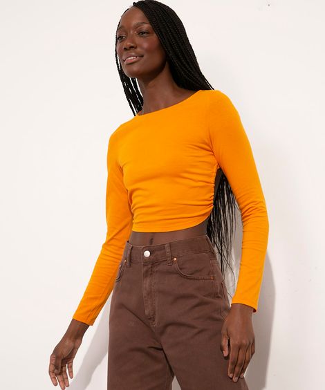 Blusa Cropped com Vazado e Amarração Manga Longa Decote Redondo Mindset Mostarda