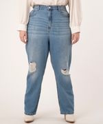 Calça Plus Size Mom Jeans Destroyed Azul Médio frente