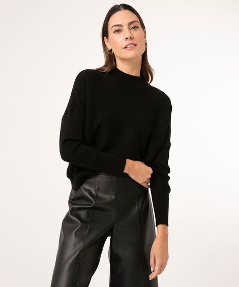 suéter amplo de tricô canelado gola alta preto