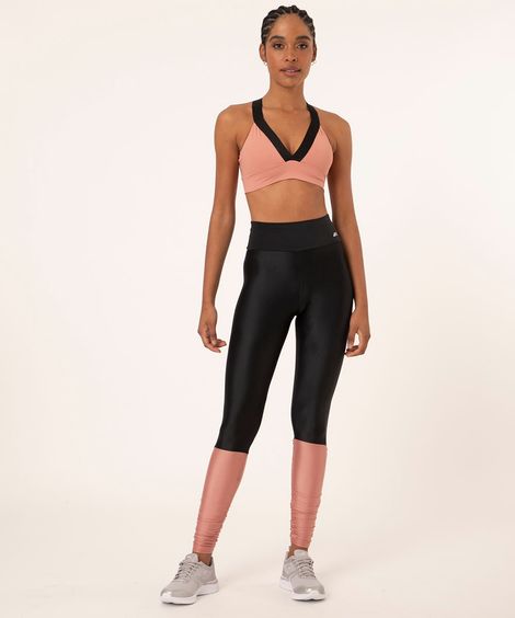 calça legging esportiva com recorte franzido preta