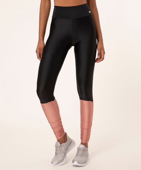 calça legging esportiva com recorte franzido preta