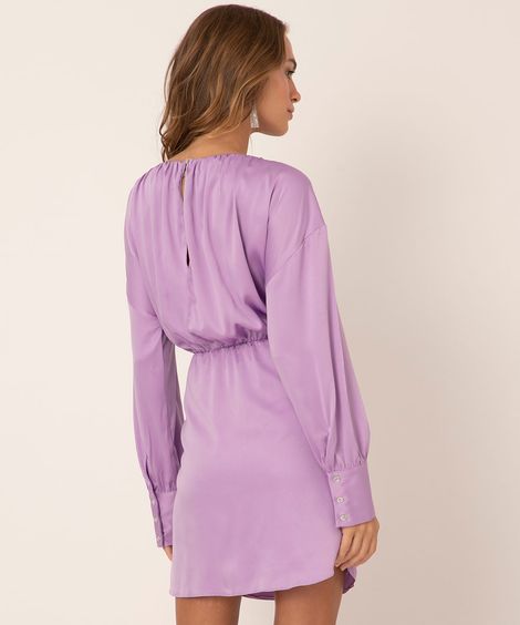 vestido de cetim manga longa franzido lilás
