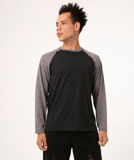 camiseta raglan manga longa preta