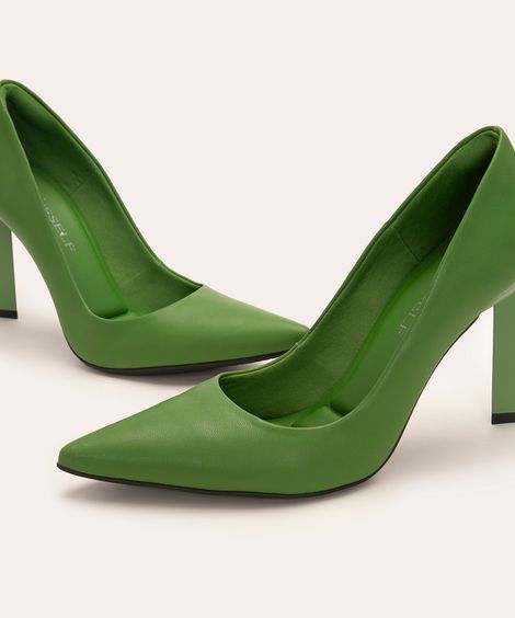 scarpin bico fino salto triângulo oneself verde